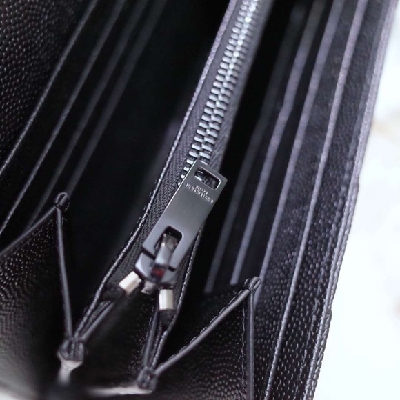 ❌SOLD❌Authentic ysl wallet - Picture 3 of 4